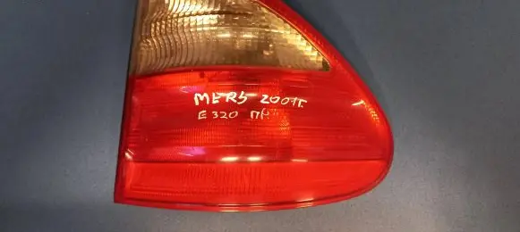 Mercedes-Benz E W210 Rear/tail lights A2108205464