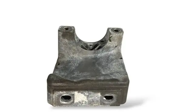BMW 5 E60 E61 Engine mounting bracket 7010593 51617010593