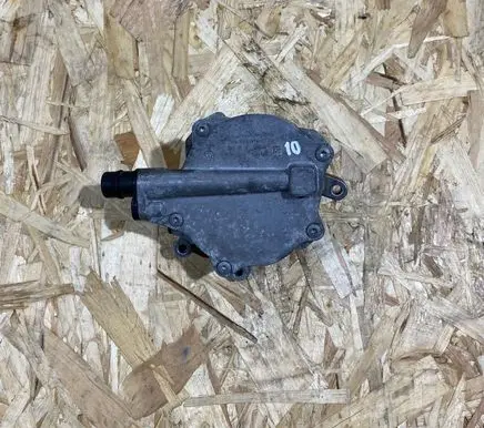 BMW 5 F10 F11 Vacuum pump 8605976 68739010