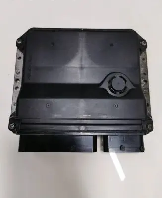 Toyota Avensis T270 Engine control unit/module 8966105F20 MB2759004732