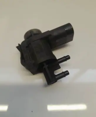 Volkswagen PASSAT B6 Turbo solenoid valve 1K0906283A