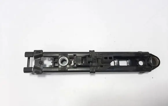 Volkswagen Golf VI Seat belt adjustment motor 5K0857819