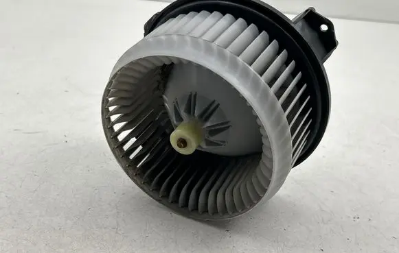 Toyota RAV 4 (XA30) Heater fan/blower 2727008041 3H22