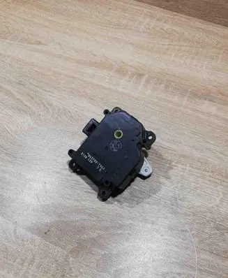 Toyota Prius (XW20) Air flap motor/actuator 0637007960