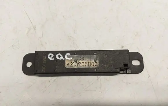 Mercedes-Benz EQC Antenna control unit A2139051100JLK01