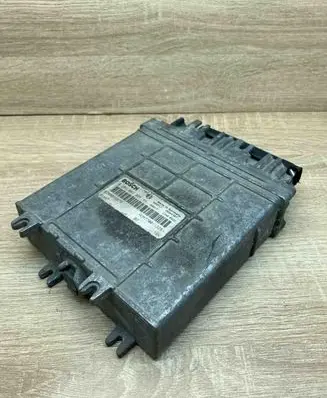 Renault Laguna I Engine control unit/module ECU 7700113281 8200059878