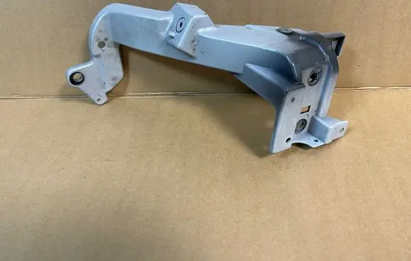 Polestar 2 Headlight/headlamp mounting bracket 31688245