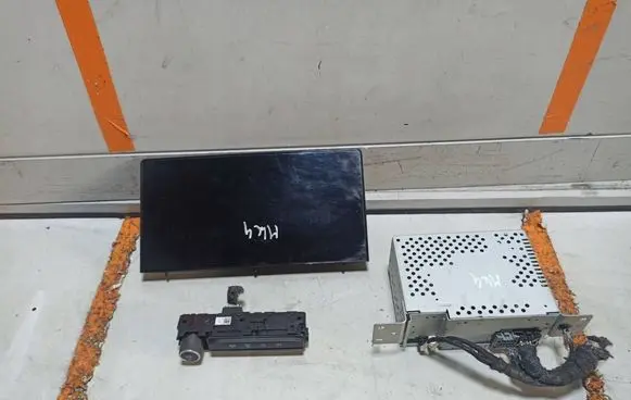 Ford Focus Radio/CD/DVD/GPS head unit NX7T18B955LE MX6T18K810LA