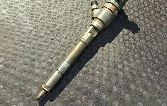Hyundai Tucson JM Fuel injector 3380027400