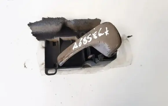 Volkswagen PASSAT B4 Rear door interior handle 3a0837235