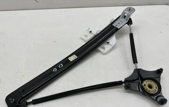 Skoda Karoq Rear window lifting mechanism without motor 575839462A