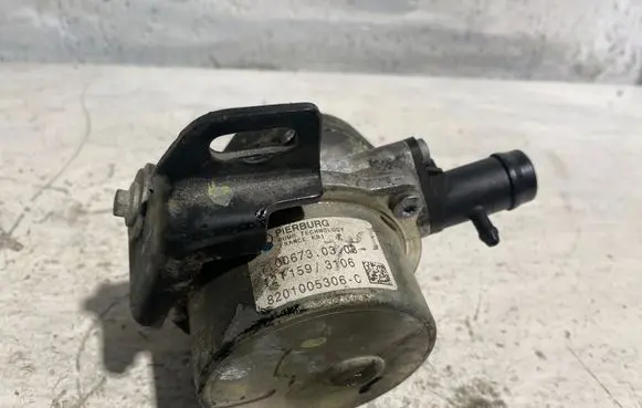 Renault Megane III Vacuum pump 8201005306C 7006730303 12T1593106