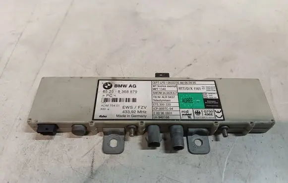BMW 5 E39 Aerial antenna amplifier 8368879