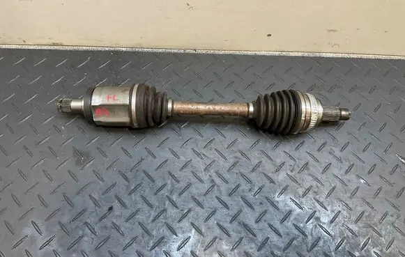 BMW 5 E60 E61 Front driveshaft 7570269 7570273