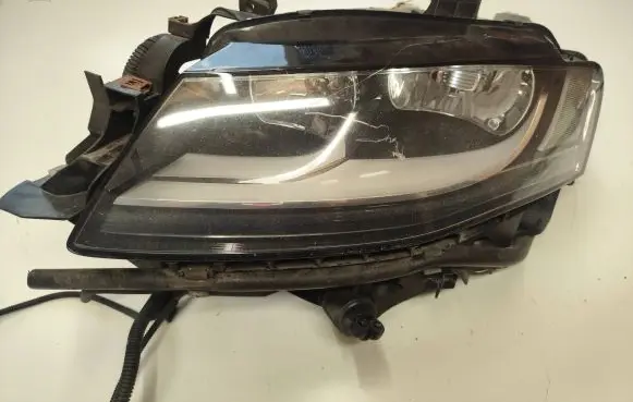 Audi A4 S4 B8 8K Headlight/headlamp 8K0941003 0301240201