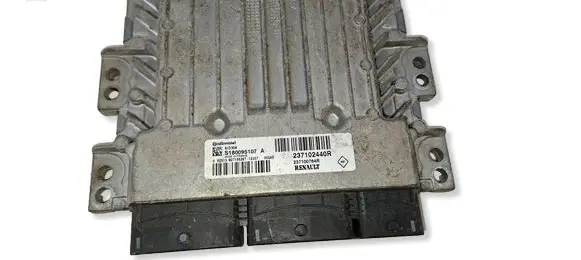 Dacia Duster Engine control unit/module S180095107A 237102440R 237100764R