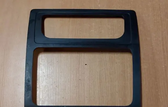 Volkswagen Caddy Radio/GPS head unit trim 2K5858061 2K5858061A