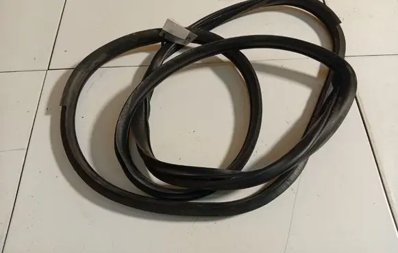 KIA Sorento Rubber seal rear door 