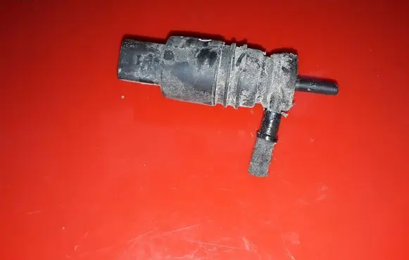 Volkswagen Transporter - Caravelle T5 Windscreen/windshield washer pump NOCODE