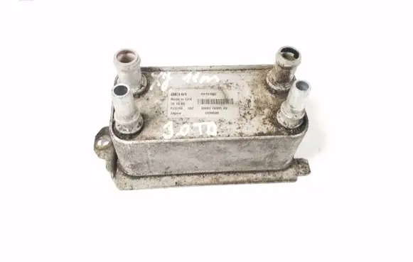 Jaguar XJ X351 Oil filter mounting bracket 8W837A095AB