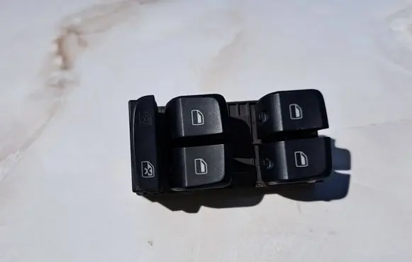 Audi A4 S4 B8 8K Electric window control switch 8K0959851D 126002S