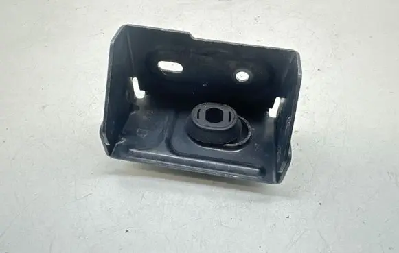 Alfa Romeo Giulietta Radiator mount bracket 