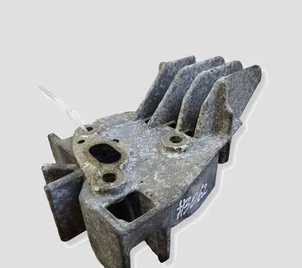 Nissan Qashqai Engine mounting bracket 8200771226