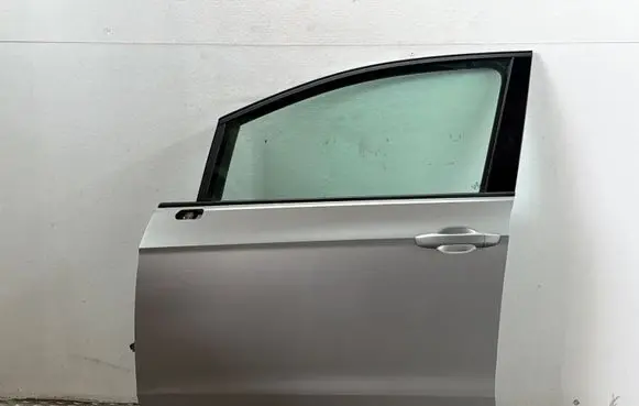 Volkswagen Golf Sportsvan Front door