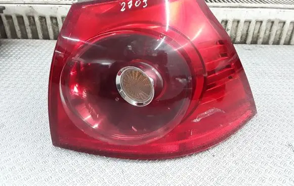 Volkswagen Golf V Rear/tail lights 1K6945096E