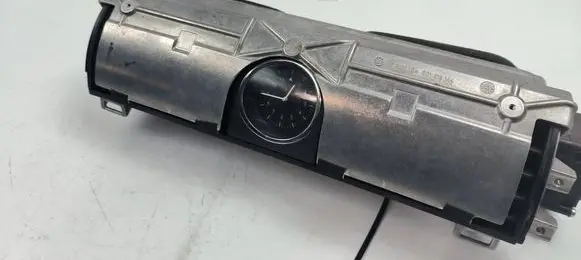 Volkswagen Phaeton Dash center air vent grill VWD1611 151526501 3D1853204