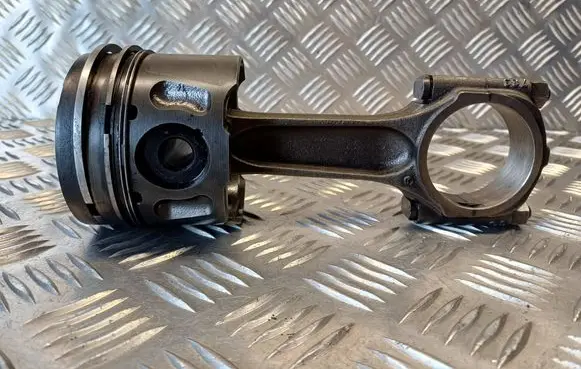 Peugeot Expert Piston with connecting rod 783 C2510904