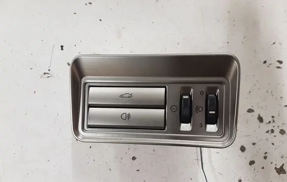 Jaguar XF X250 Fog light switch 03037000 8X2311654BC