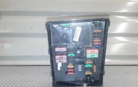 Skoda Octavia Mk2 (1Z) Fuse module 1K0937125D