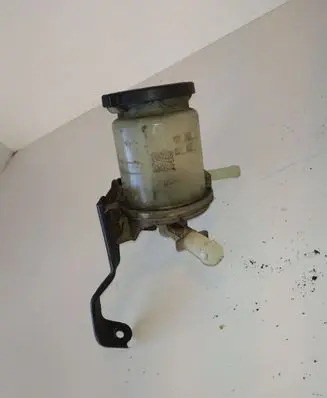 Toyota Corolla Verso E121 Power steering fluid tank/reservoir