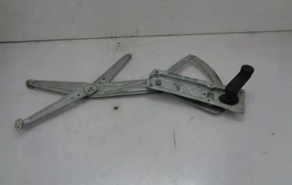 Opel Corsa B Front door manual window regulator 90388865