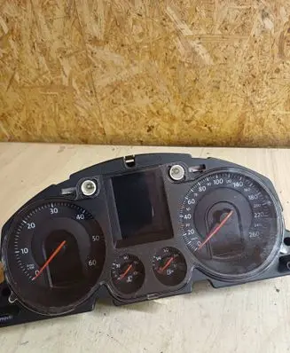 Speedometer (instrument cluster)