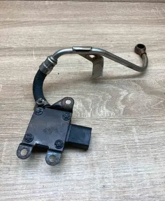 BMW 1 E81 E87 Exhaust gas pressure sensor 7808013