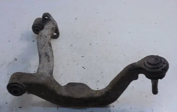 Volkswagen Transporter - Caravelle T4 Front upper control arm/wishbone 701407047B