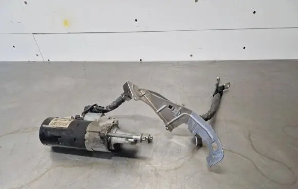 Mercedes-Benz GLC X253 C253 Starter motor A6429061100 20180509 0001149414