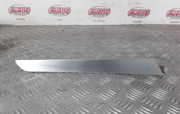 Audi A4 S4 B8 8K Front door trim bar 8K0867409