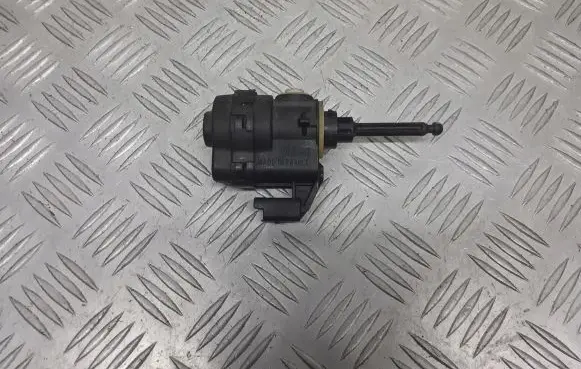 Citroen C4 I Fuel tank cap lock 