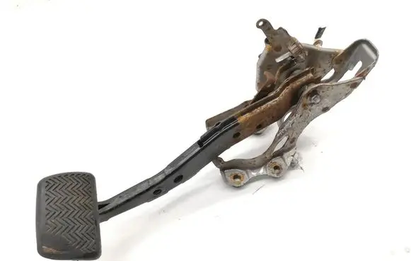 Toyota Prius (XW30) Brake pedal 8951047010
