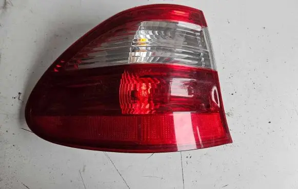 Mercedes-Benz E W211 Rear/tail lights A2118201164