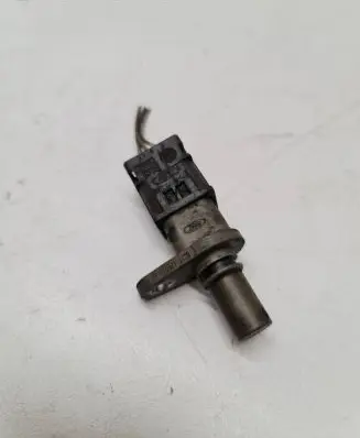 Ford Mondeo Mk III Camshaft position sensor 6C1112K073AA