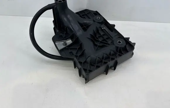 Seat Ibiza IV (6J,6P) Battery tray 5Z0915331
