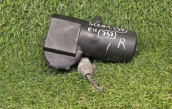 Renault Scenic I Wiper motor 1395106