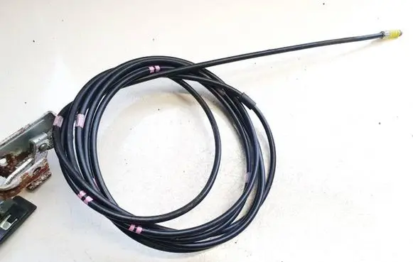 Mazda CX-7 Fuel tank opening switch 