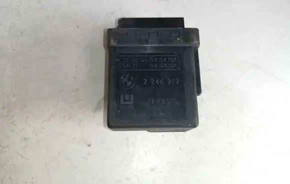 BMW 5 E39 Glow plug pre-heat relay 2246919