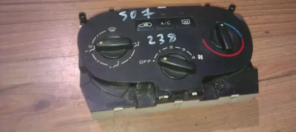 Peugeot 307 Climate control unit nenystatyta