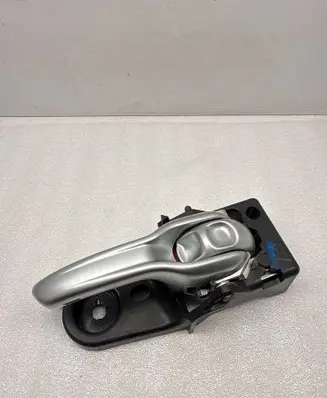 Jeep Cherokee Front door interior handle C37090